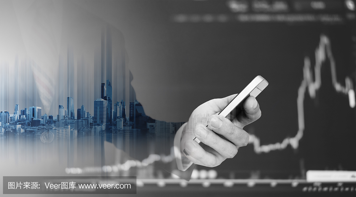 雙重曝光商人使用手機(jī)與提升圖形智能手機(jī)。業(yè)務(wù)增長(zhǎng)和投資